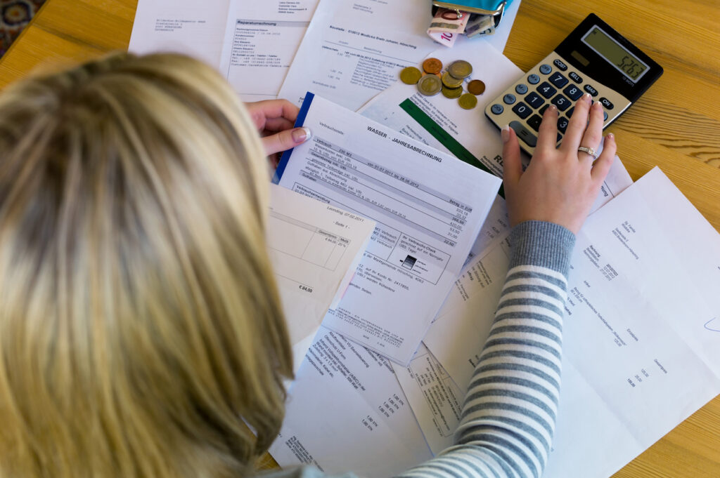 Empiece a construir su crédito: un camino hacia la estabilidad financiera
