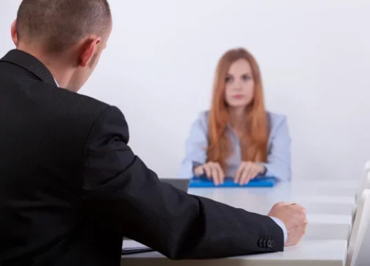 Cómo sobrevivir financieramente a un despido y otros desafíos en el empleo